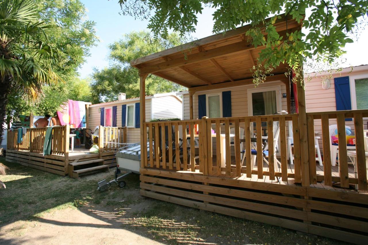 Happy Camp Mobile Homes In Centro Vacanze Bi Village Fažana Exteriör bild